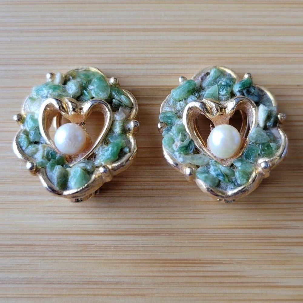 Vintage Green Jade & Pearl Clip On Earrings by Capri Brushed Gold Tone